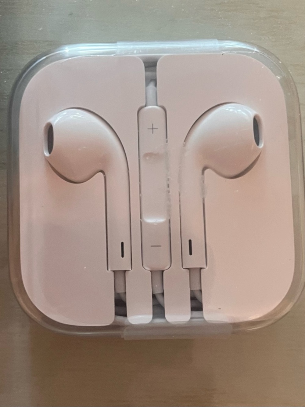 Apple White EarPods with Remote and Mic
